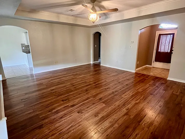 5415 Westmeadow Ln — Photo 3