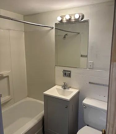 5th image of 19 California Dr APT 6