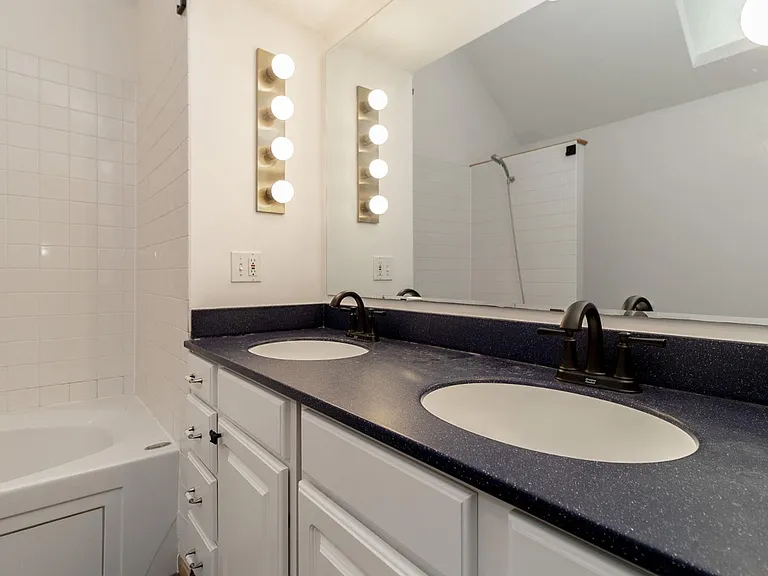 1210 River Rd — Photo 30