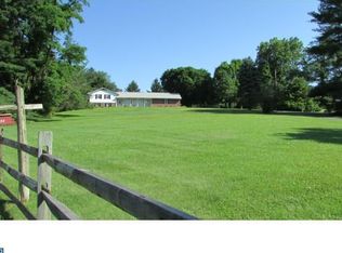 1042 New London Rd, Newark, DE 19711