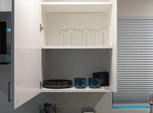 17435 Devonshire St #2, Northridge, CA 91325