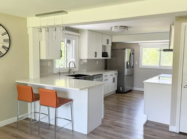 5430 Brainard Rd, Solon, OH 44139