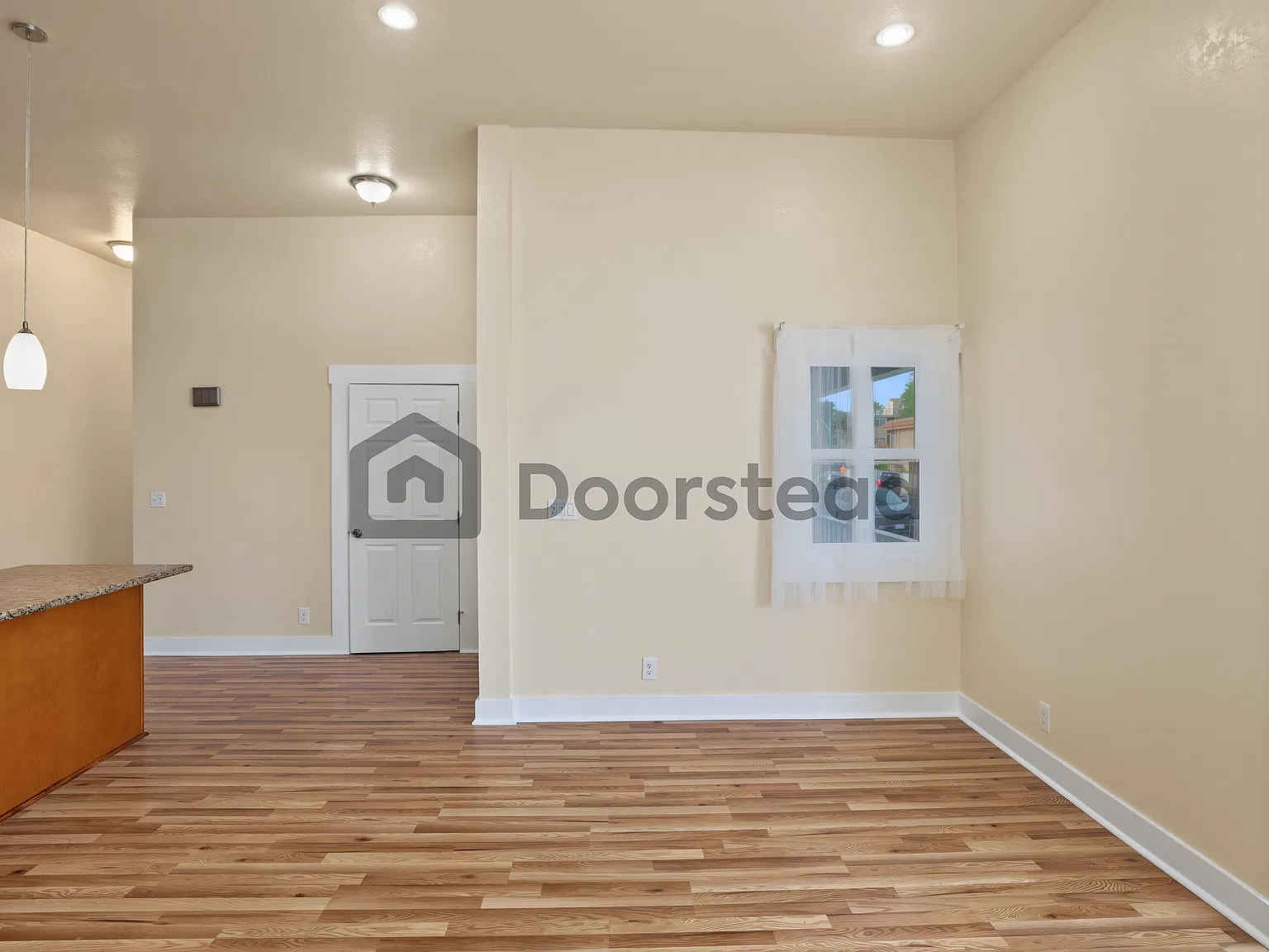 2 bed, 1.0 bath, 1000 sqft, $2,995 — Photo 4