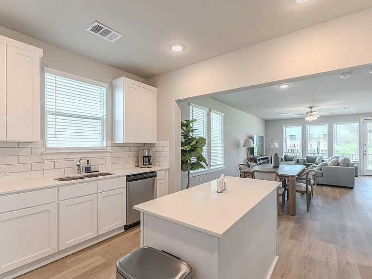 494 S Centro Cir #A — Photo 7