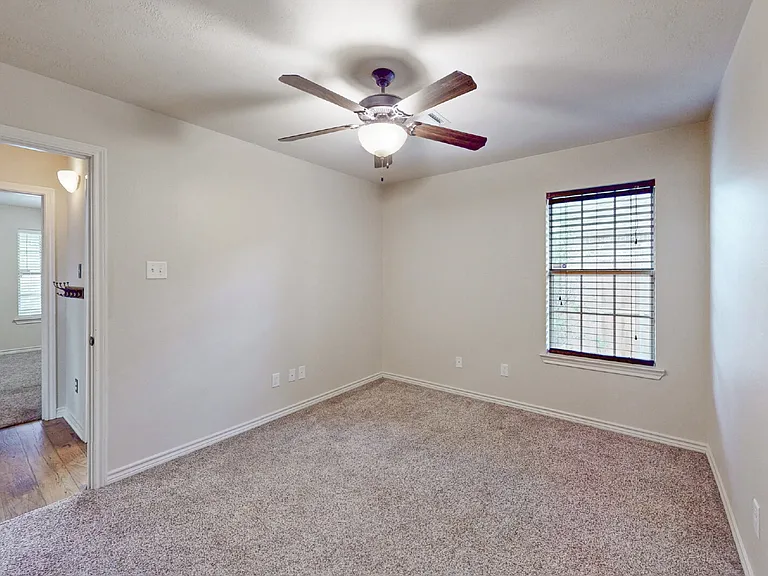 1120 Eagle Ave — Photo 21