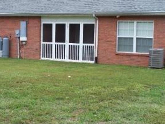 5th image of 2936 Dominion Dr