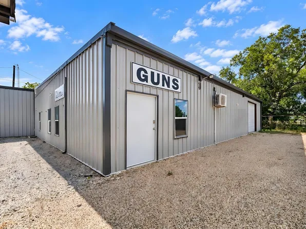 308 S Dalton St, Bartlett, TX 76511