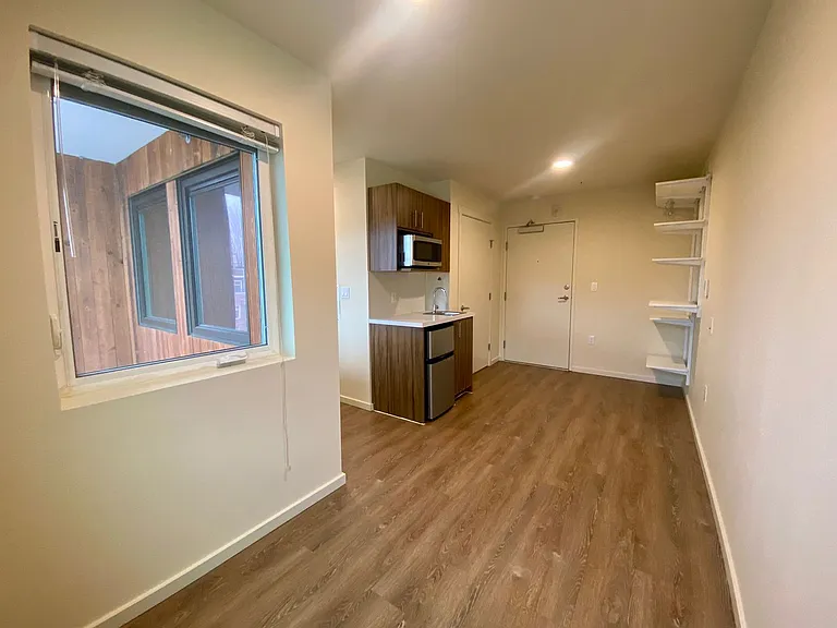Plaza Apartments — Photo 99
