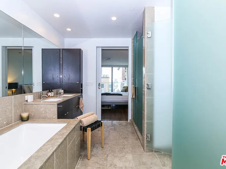 6250 Hollywood Blvd #10N — Photo 14