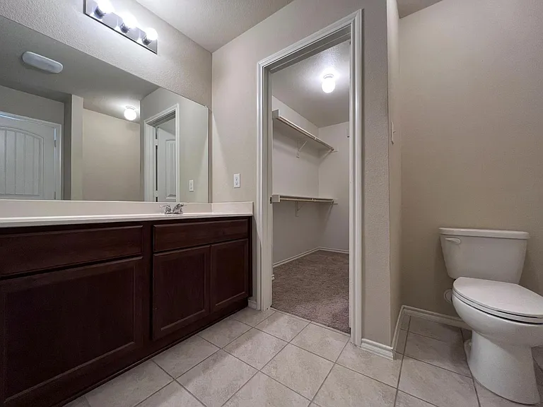 319 Plum Dr — Photo 12