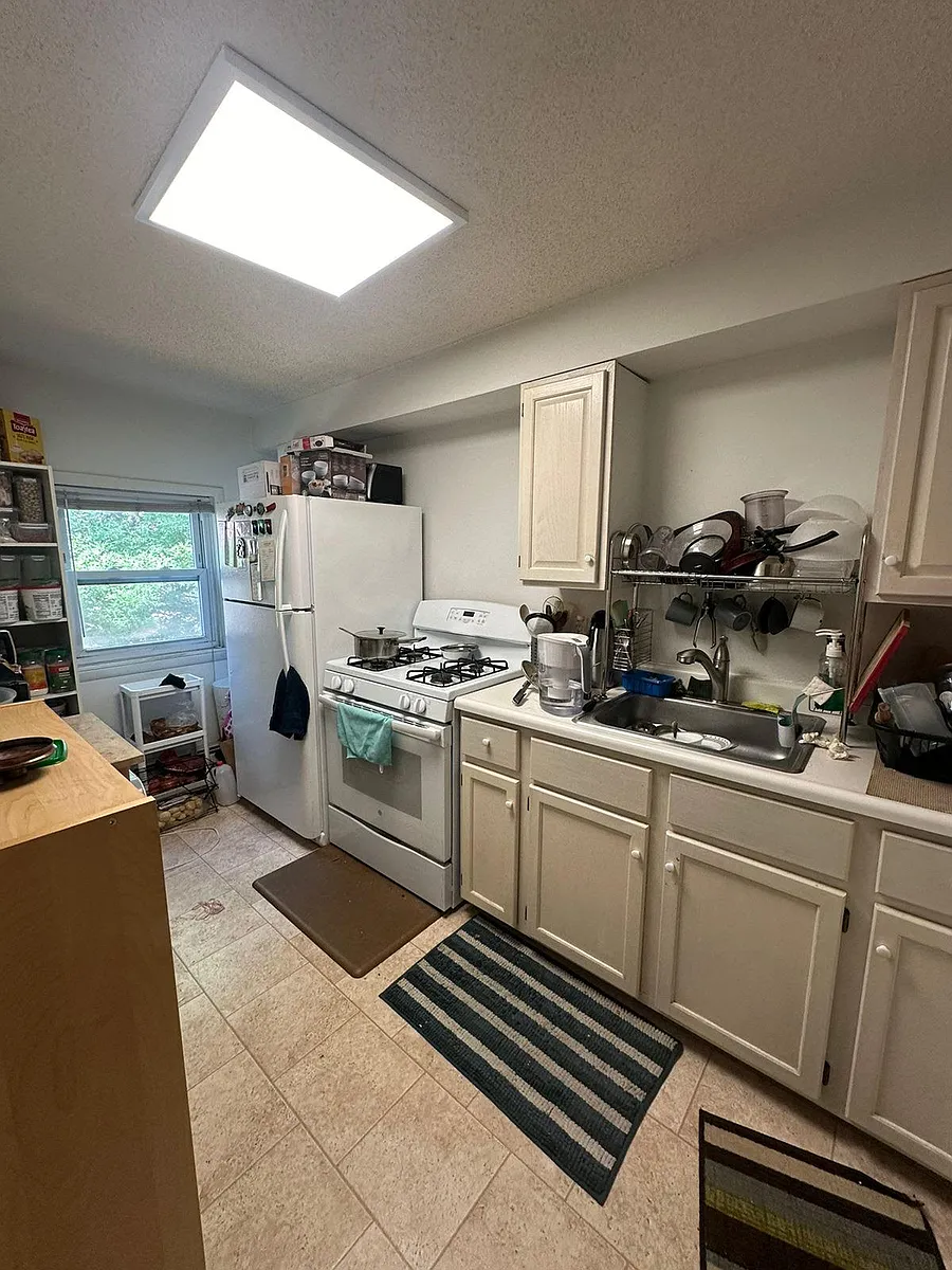 Building Photo - 92 Edwards St #7