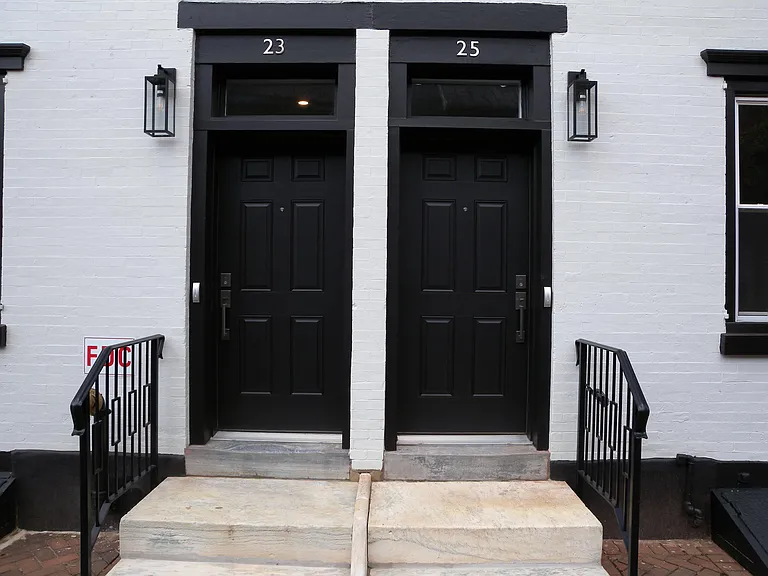 23-27 E Union St #23A — Photo 11
