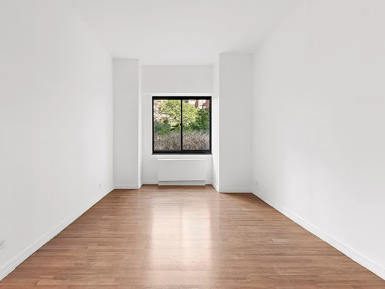 377 Rector Pl #1D — Photo 2