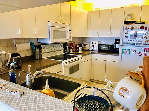 4th image of 100 W Squantum St APT 517