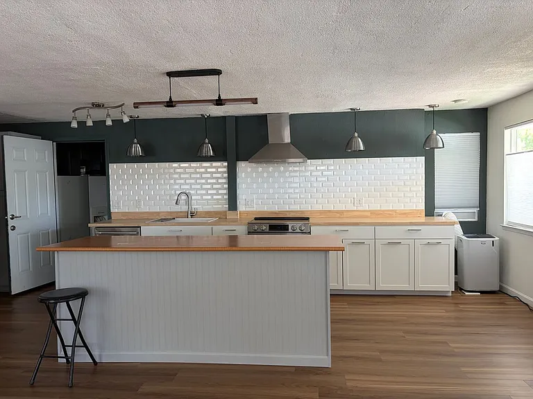210 Rawhide Way — Photo 4