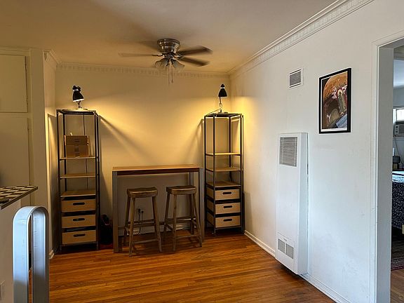 4th image of 2135 N Beachwood Dr #6