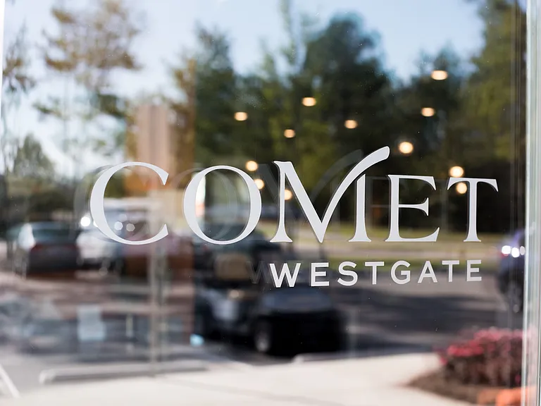 Comet Westgate — Photo 39