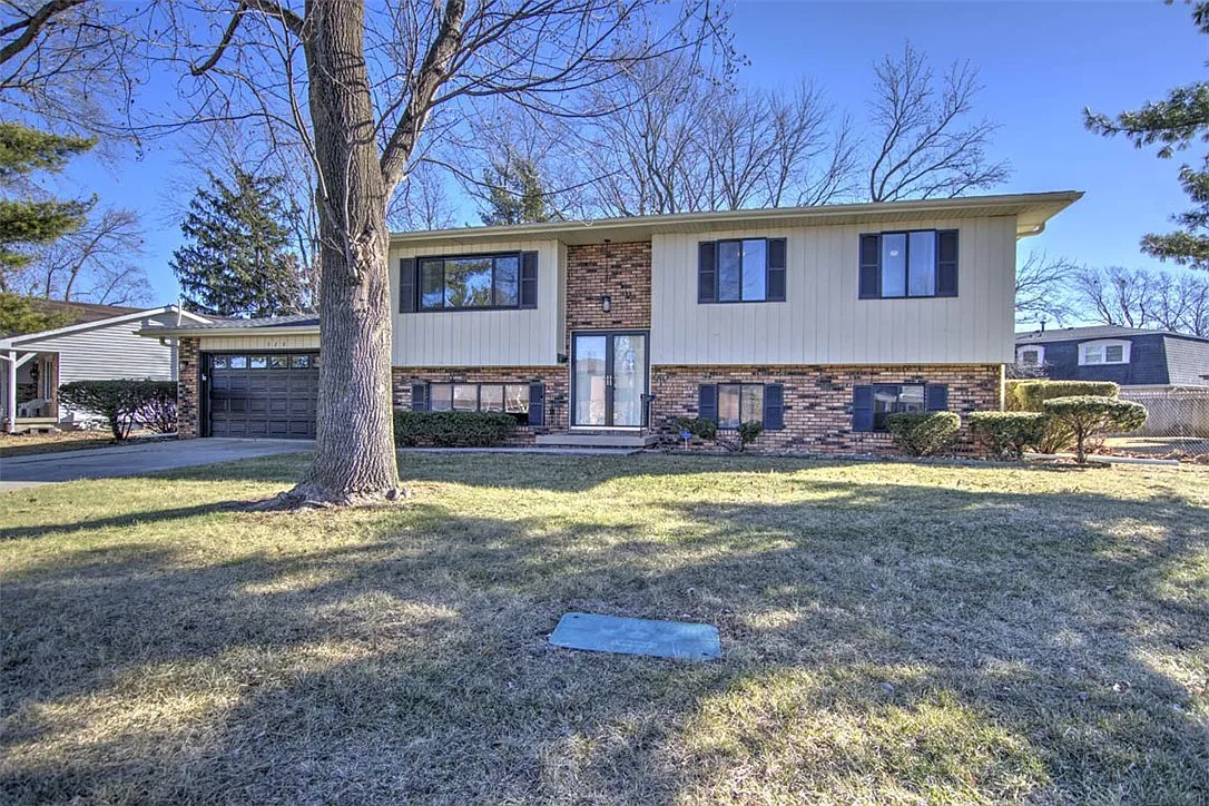 920 W Karen Dr photo 1