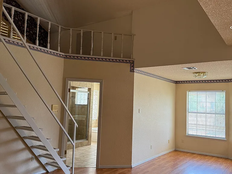 2112 Home Show Ln — Photo 21