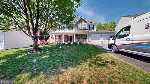 14 Palace Ln Photo 1