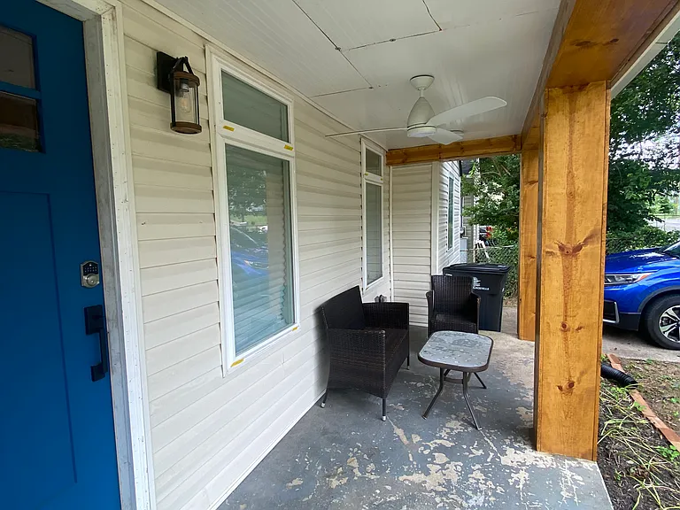 2322 Cecil Ave — Photo 2