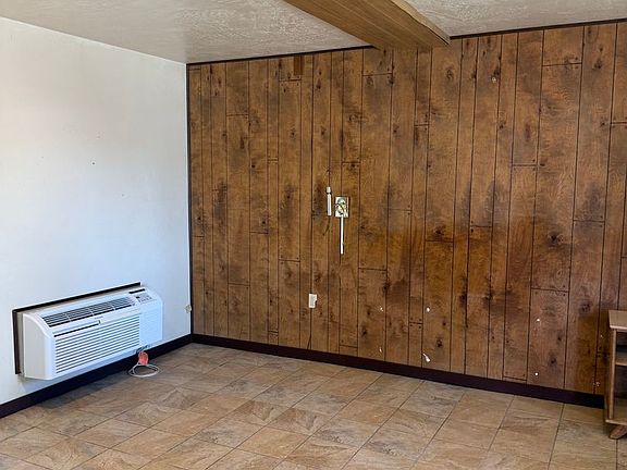 4th image of 2110 S Broadway #4