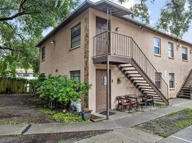1221 E Mohawk Ave, Tampa, FL