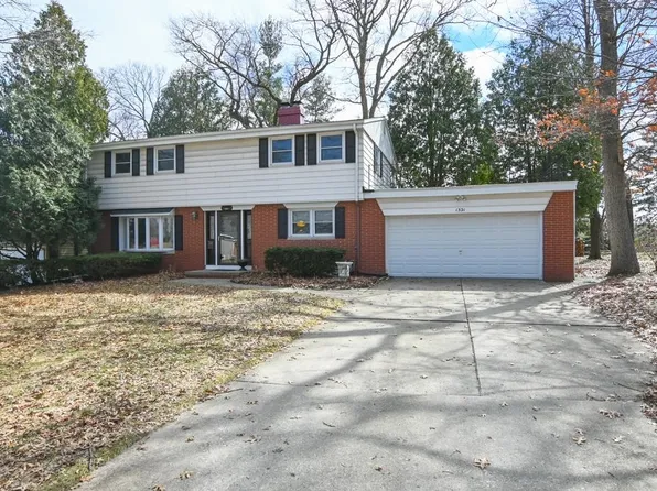 1321 Wiesner St, Green Bay, WI 54304