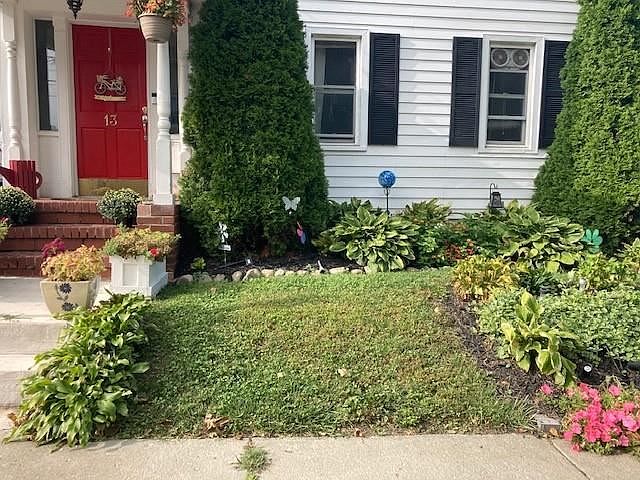 1st image of 13 Lincoln St