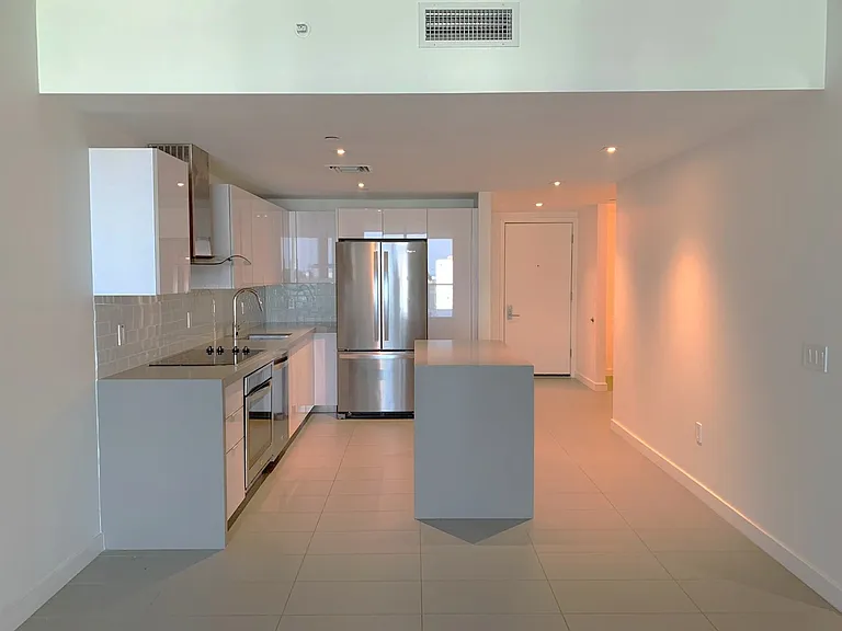 1600 NE 1st Ave #3201 — Photo 2