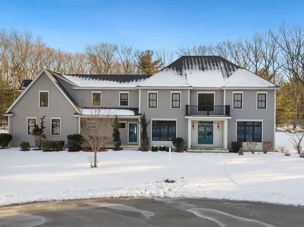 9 Coach Rd, Plainville, MA 02762