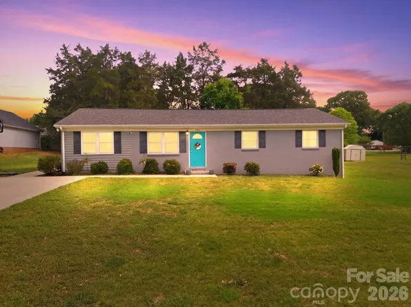 104 Sunset Dr, Rockwell, NC 28138