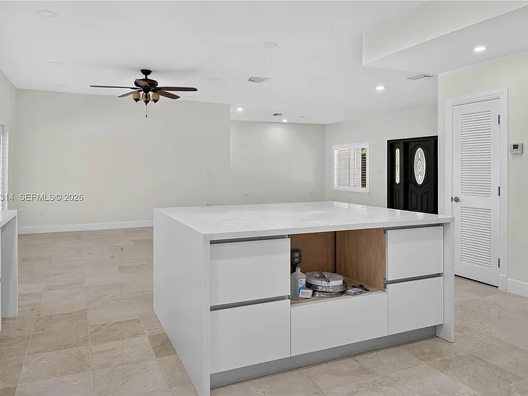10425 SW 62nd St — Photo 8