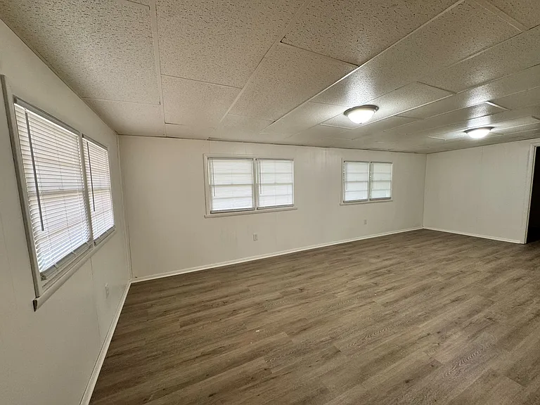 3543 Berkley Dr — Photo 4
