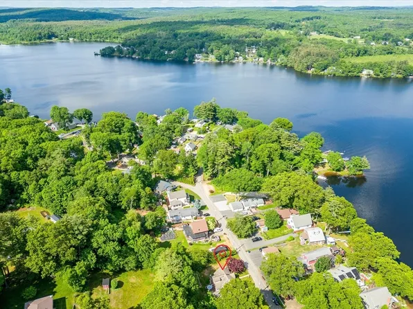 96 Lakeshore Dr, West Brookfield, MA 01585