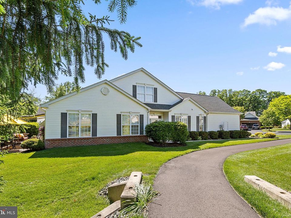 1st image of 1570 Tarrington Way