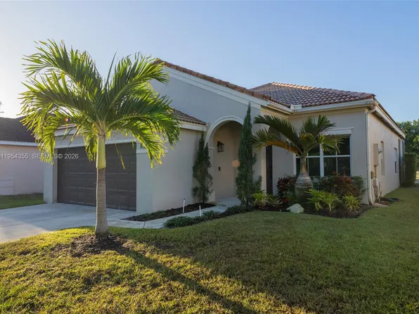 825 Tanglewood Cir, Weston, FL 33327