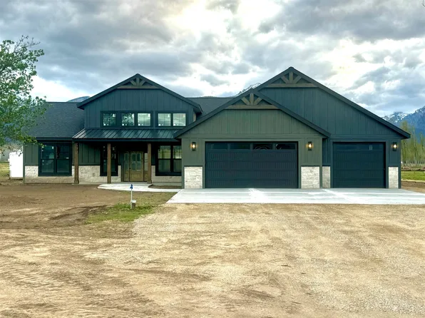 645 Old Corvallis Rd, Corvallis, MT 59828