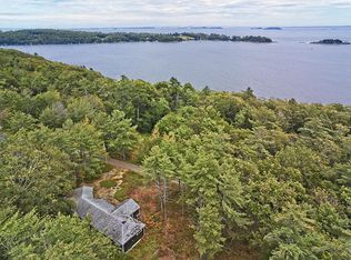 20 Wildwood Ln, Rockport, ME 04856