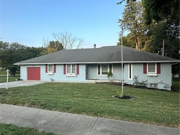 7305 N Harrison St, Gladstone, MO 64118