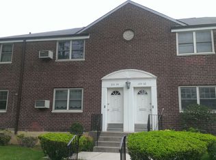 25504 61st Ave, Little Neck, NY 11362