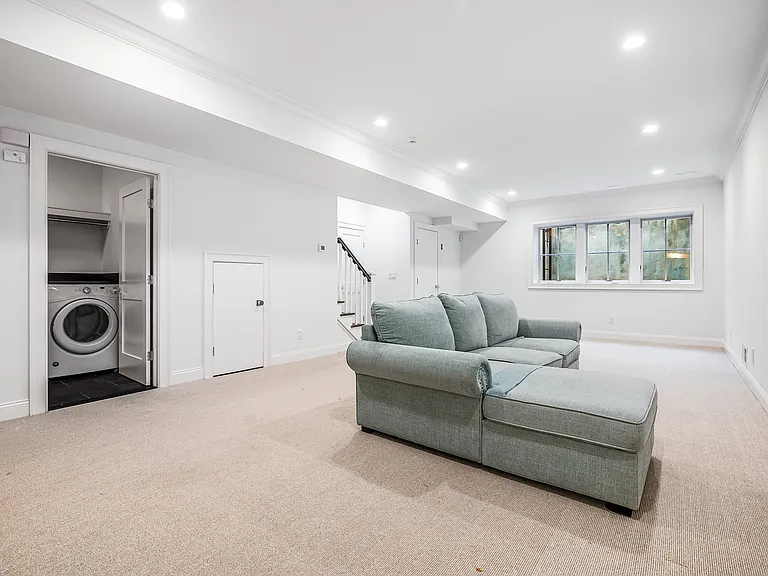 63 Grapal St — Photo 28