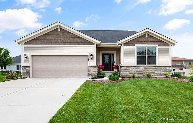 1st image of 806 Karen Dr