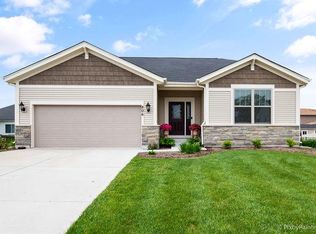 806 Karen Dr, Hampshire, IL 60140