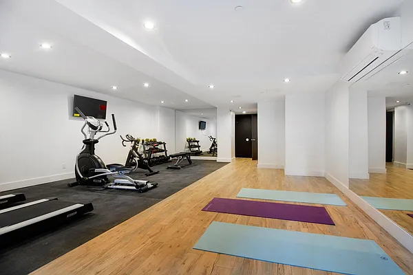 Rented by Lodger Corp | media 11