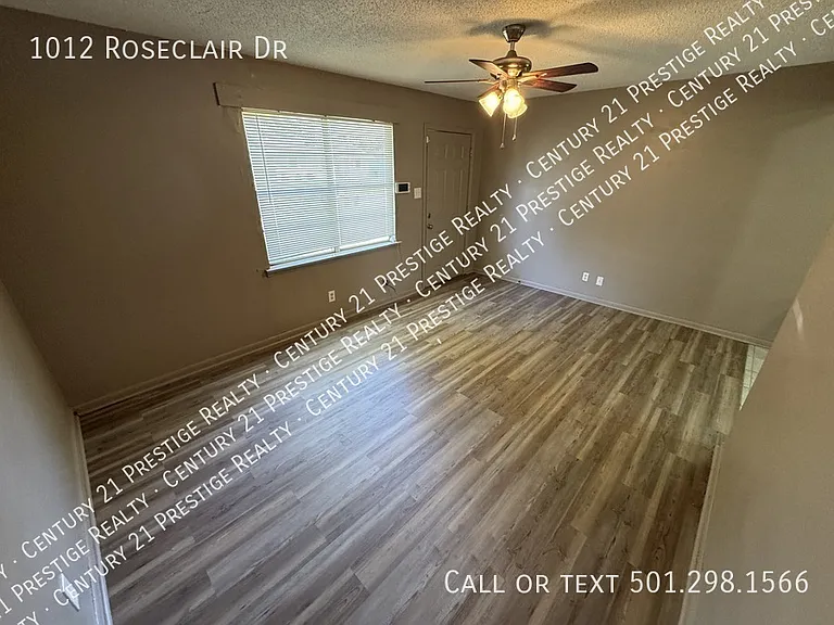 1012 Roseclair Dr — Photo 2