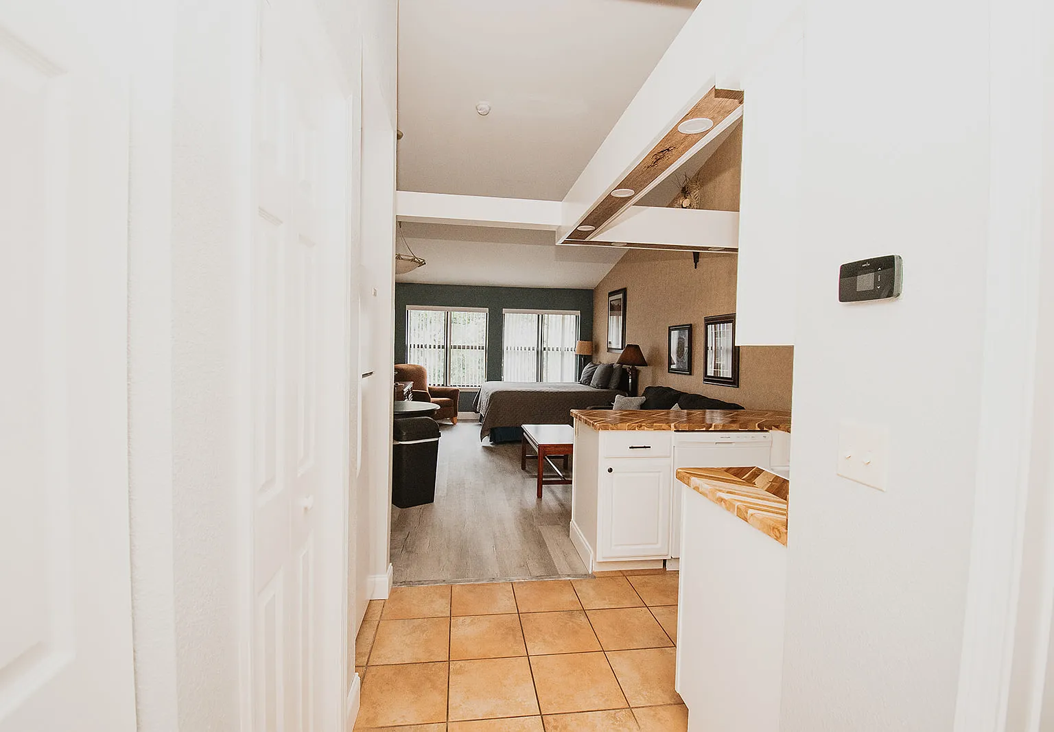 Studio, 436 sqft, $1,050 — Photo 2