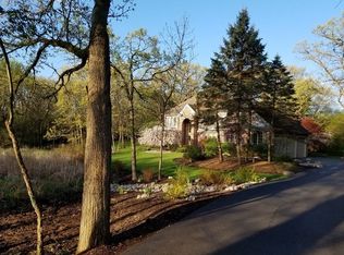 1 Wayne Ln, Hawthorn Woods, IL 60047