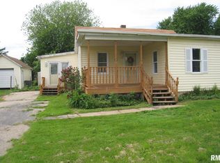 913 4th St, Colona, IL 61241