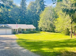 720 E Trails Rd, Belfair, WA 98528